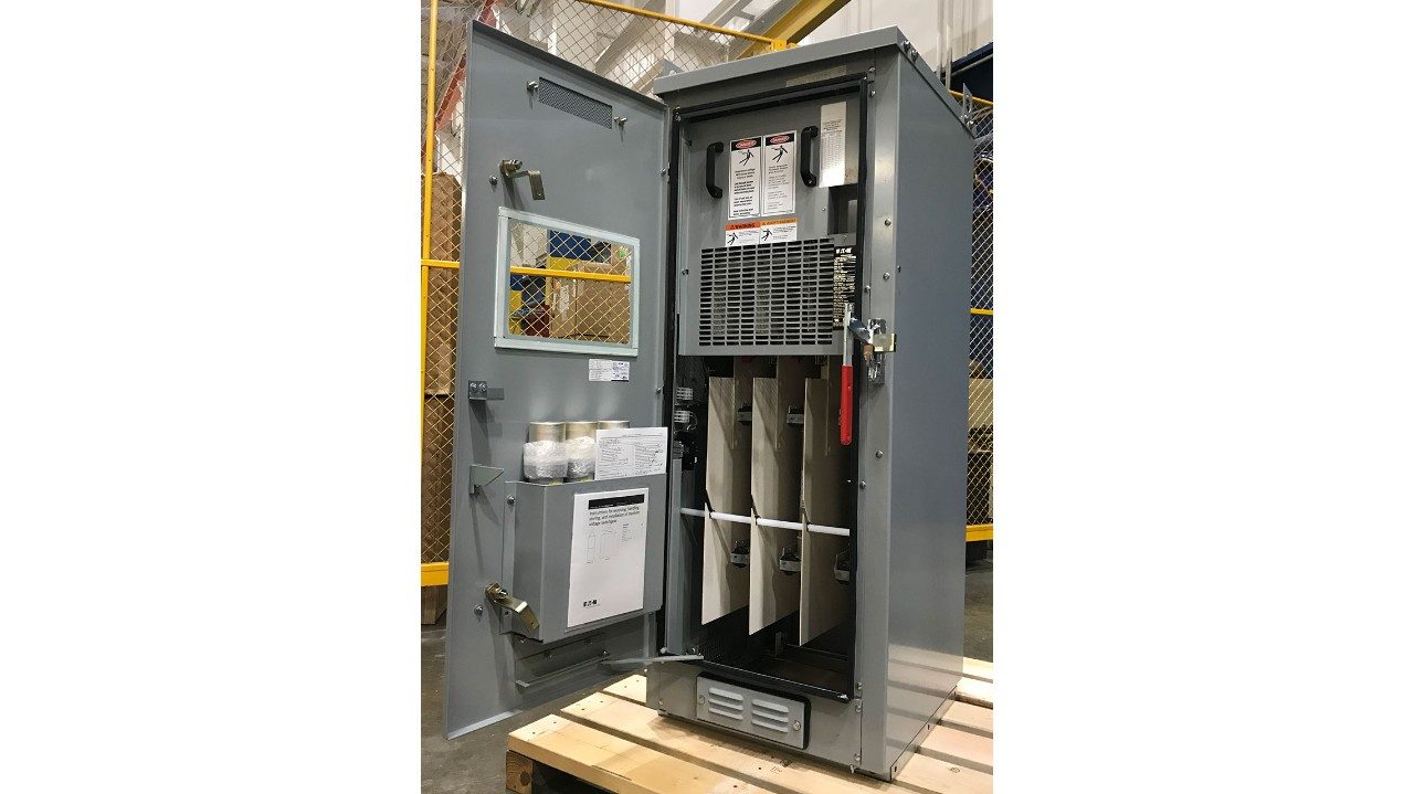 Con gabinete metálico de voltaje medio Interruptor de 15 kV Eaton